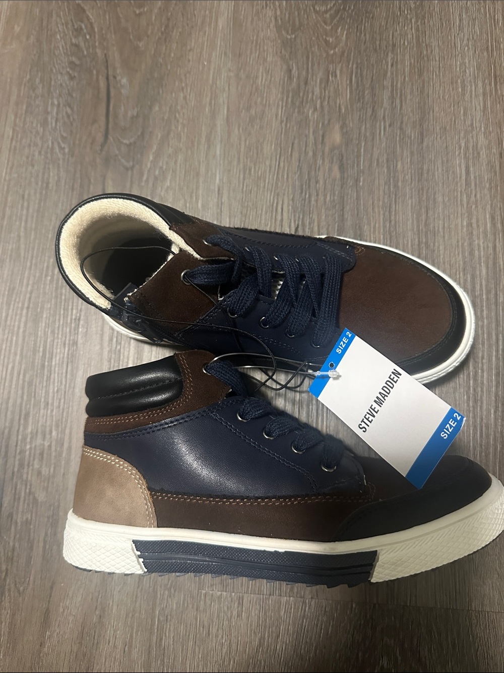 Steve Madden Kids High-Top Sneakers size 2